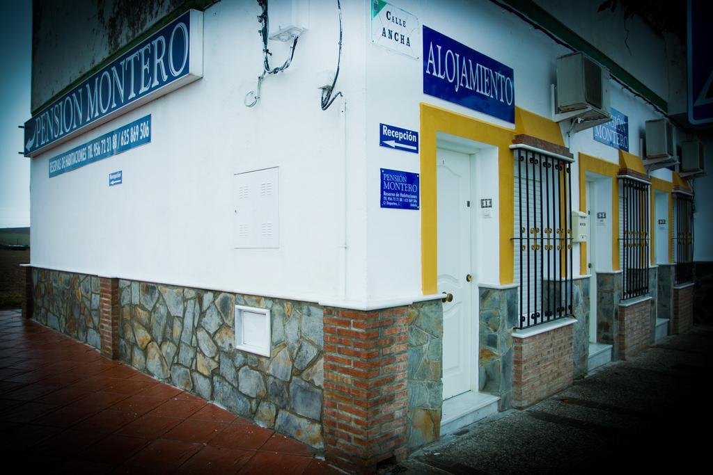 Pension Montero Jedula Bagian luar foto
