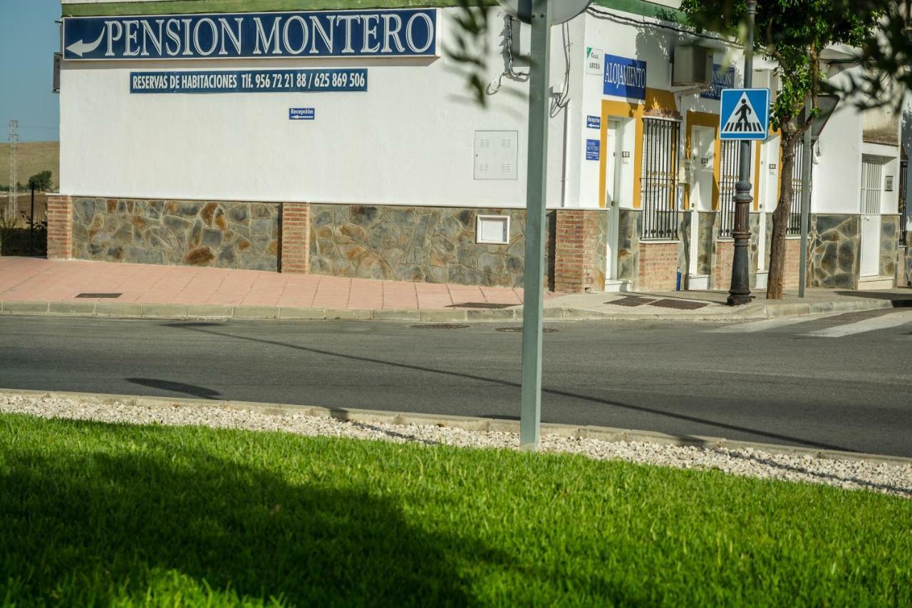 Pension Montero Jedula Bagian luar foto